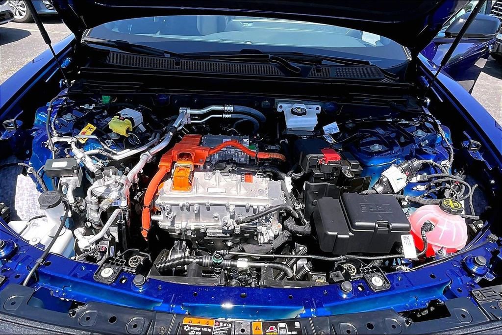 Used 2025 Cadillac Lyriq Sport image 30