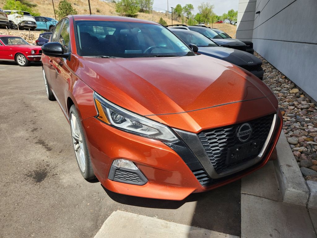 Used 2019 Nissan Altima 2.5 SR w/ SR Premium Package image 9
