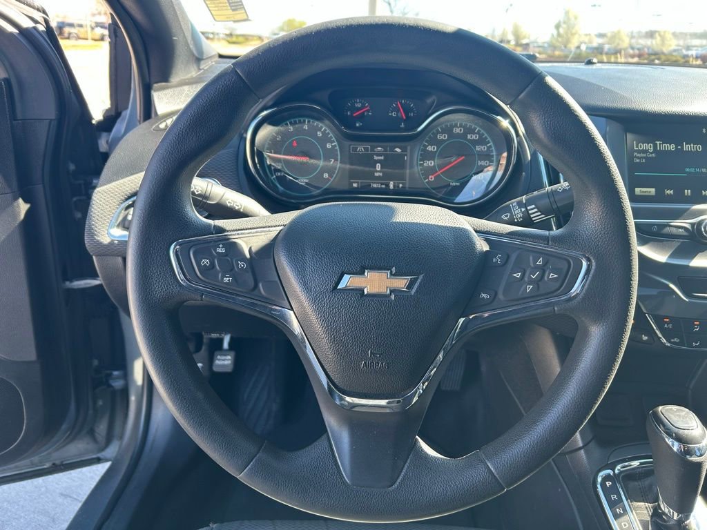 Used 2018 Chevrolet Cruze LT w/ Convenience Package image 13