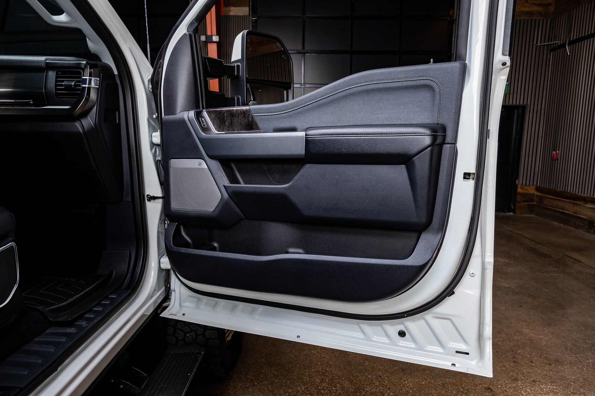 Used 2023 Ford F450 Lariat w/ Lariat Ultimate Package image 37