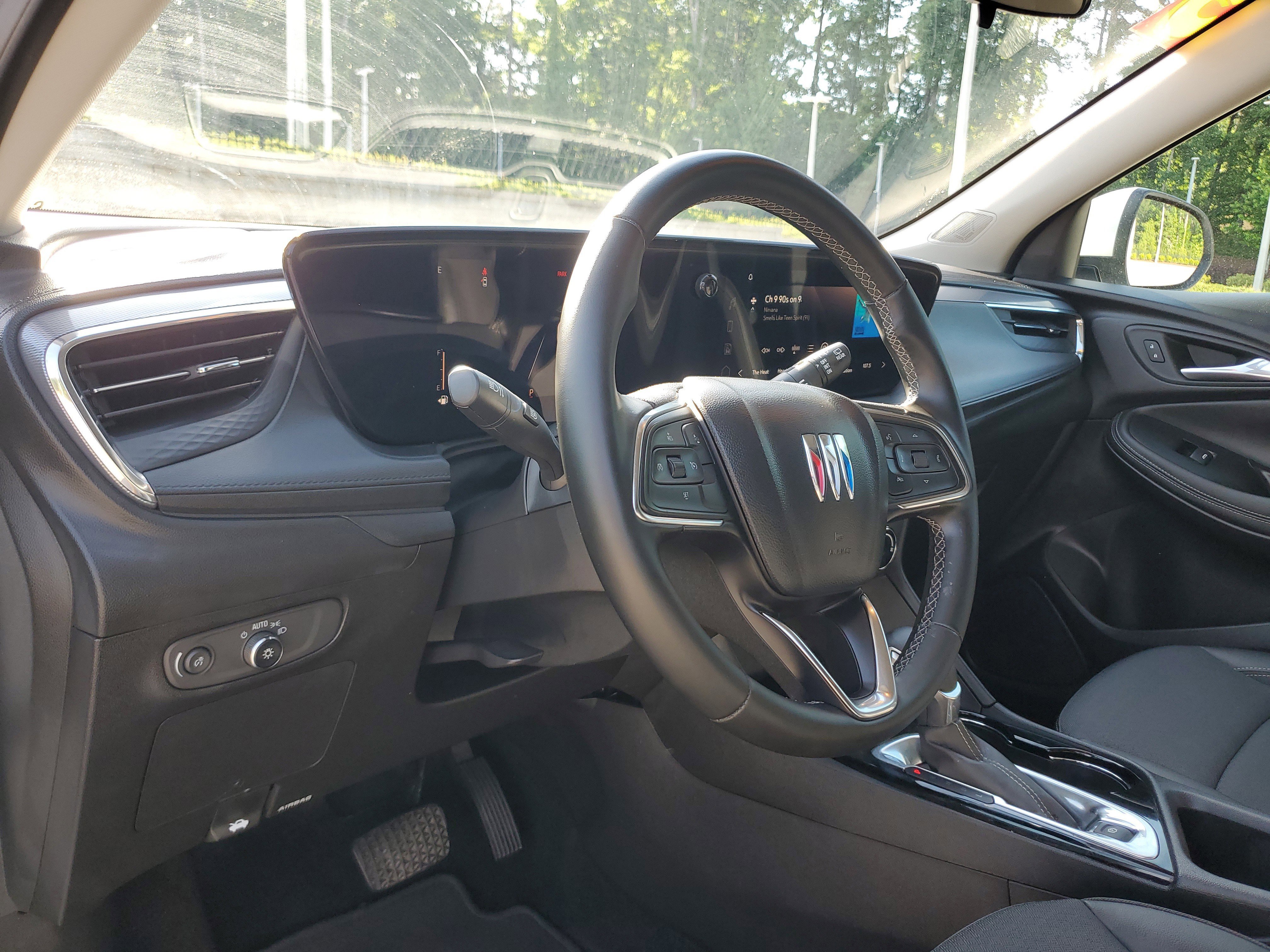 Used 2025 Buick Encore GX Preferred AWD/4WD image 15