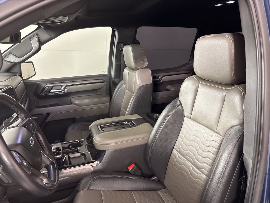 Used 2022 Chevrolet Silverado 1500 ZR2 image 32