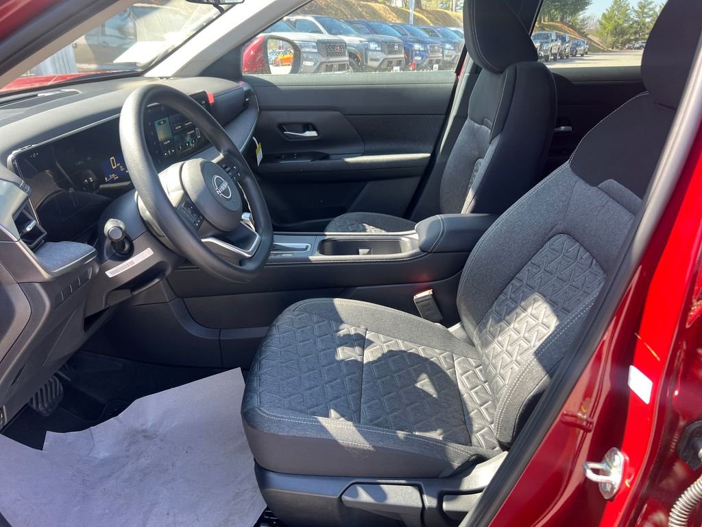 New 2025 Nissan Kicks SV AWD/4WD image 10