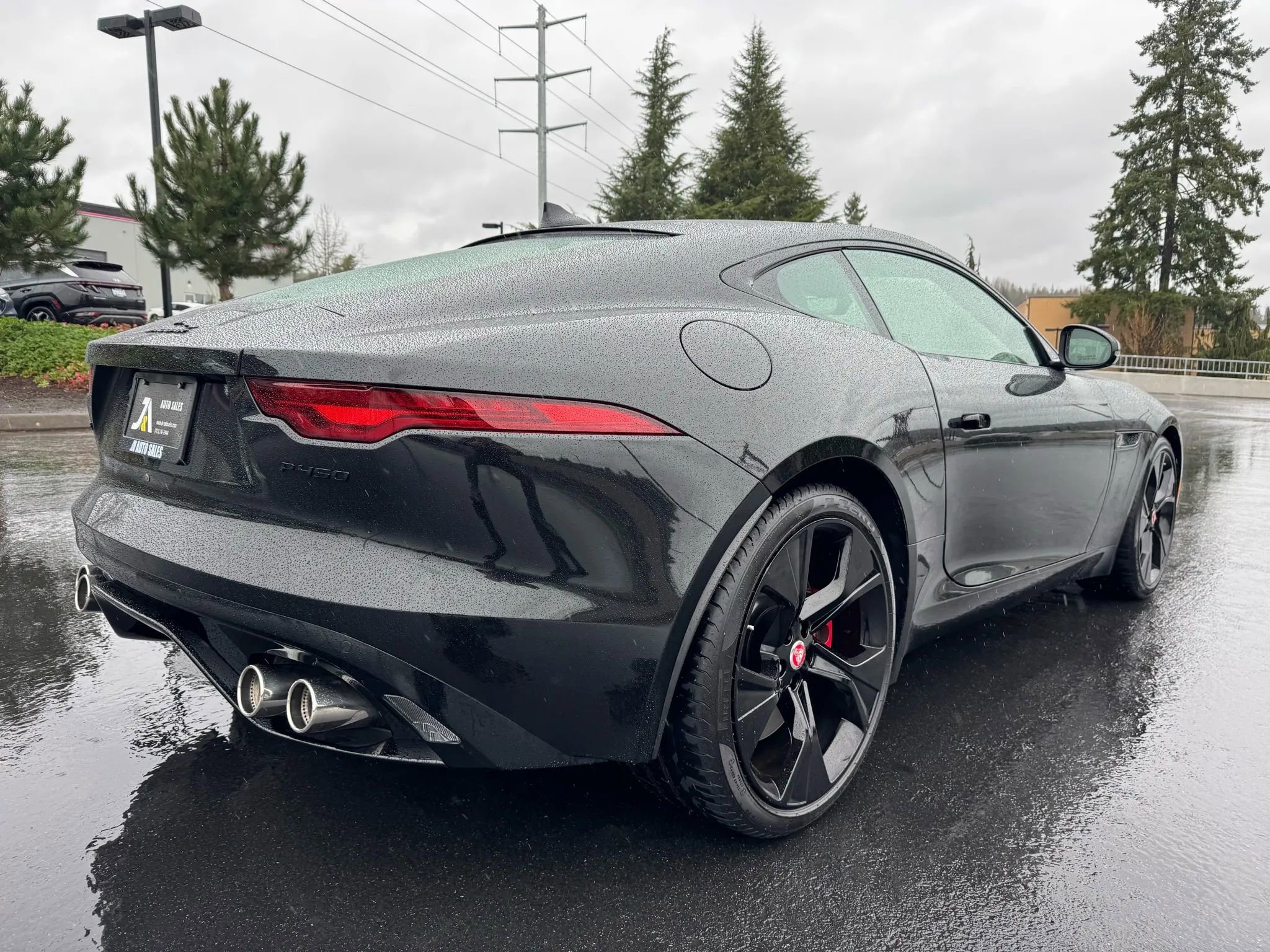 Used 2023 Jaguar F-TYPE Coupe image 10
