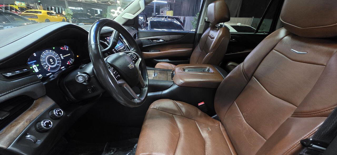 Used 2016 Cadillac Escalade Luxury image 19
