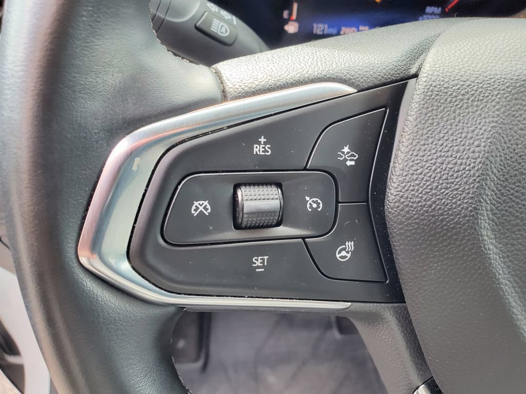 Used 2024 Chevrolet TrailBlazer LT w/ LT Cold Weather Package AWD/4WD image 14