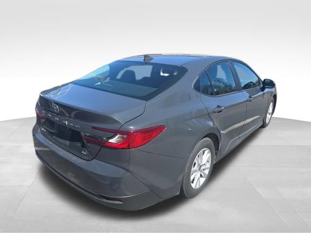 Used 2025 Toyota Camry LE image 5