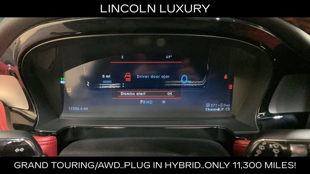 Used 2025 Lincoln Corsair Grand Touring w/ Towing Package AWD/4WD image 34