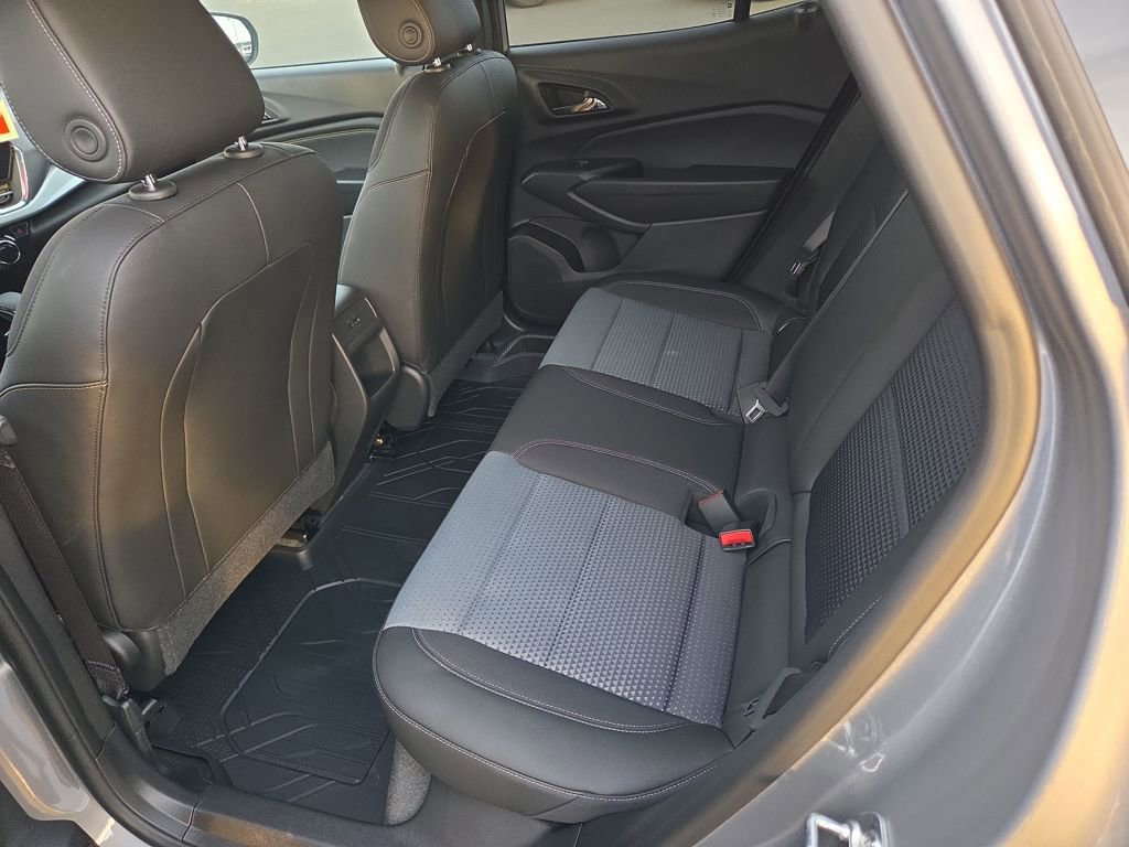 New 2025 Chevrolet Trax LT w/ LT Convenience Package image 35
