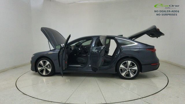 Used 2025 Audi A6 e-tron Premium Plus w/ Premium Plus image 76