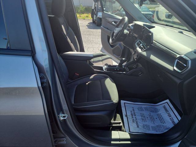 Used 2024 Chevrolet TrailBlazer LT AWD/4WD image 30