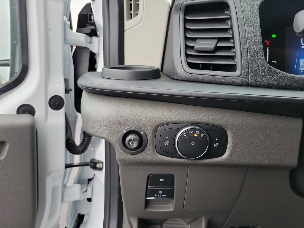 New 2025 Ford Transit 250 148 Medium Roof image 23