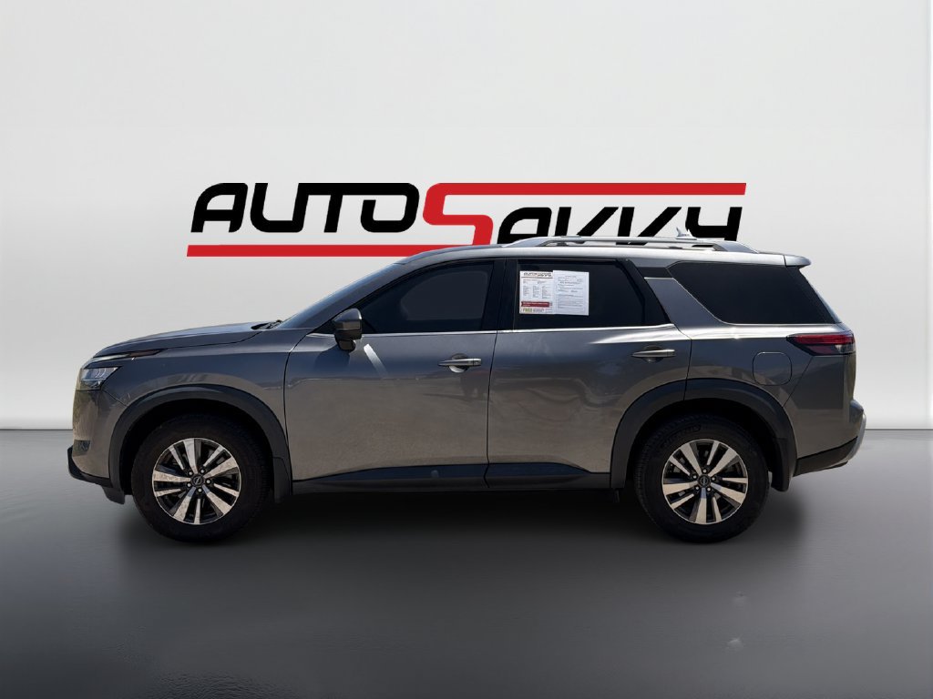 Used 2022 Nissan Pathfinder SL AWD/4WD image 8