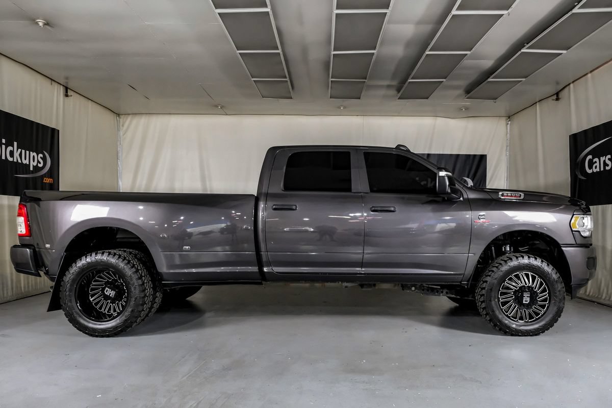 Used 2024 RAM 3500 Tradesman w/ Chrome Appearance Group AWD/4WD image 6