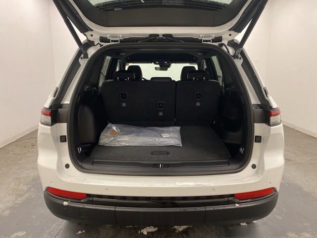 New 2025 Jeep Grand Cherokee Altitude image 28