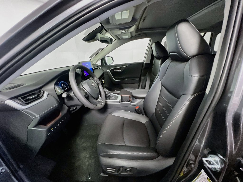 Used 2025 Toyota RAV4 Limited w/ Advanced Technology Package FWD image 12