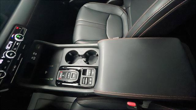 Used 2024 Honda Pilot TrailSport image 17