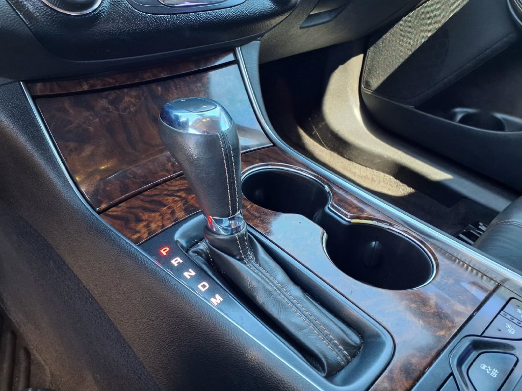 Used 2015 Chevrolet Impala LTZ FWD image 28