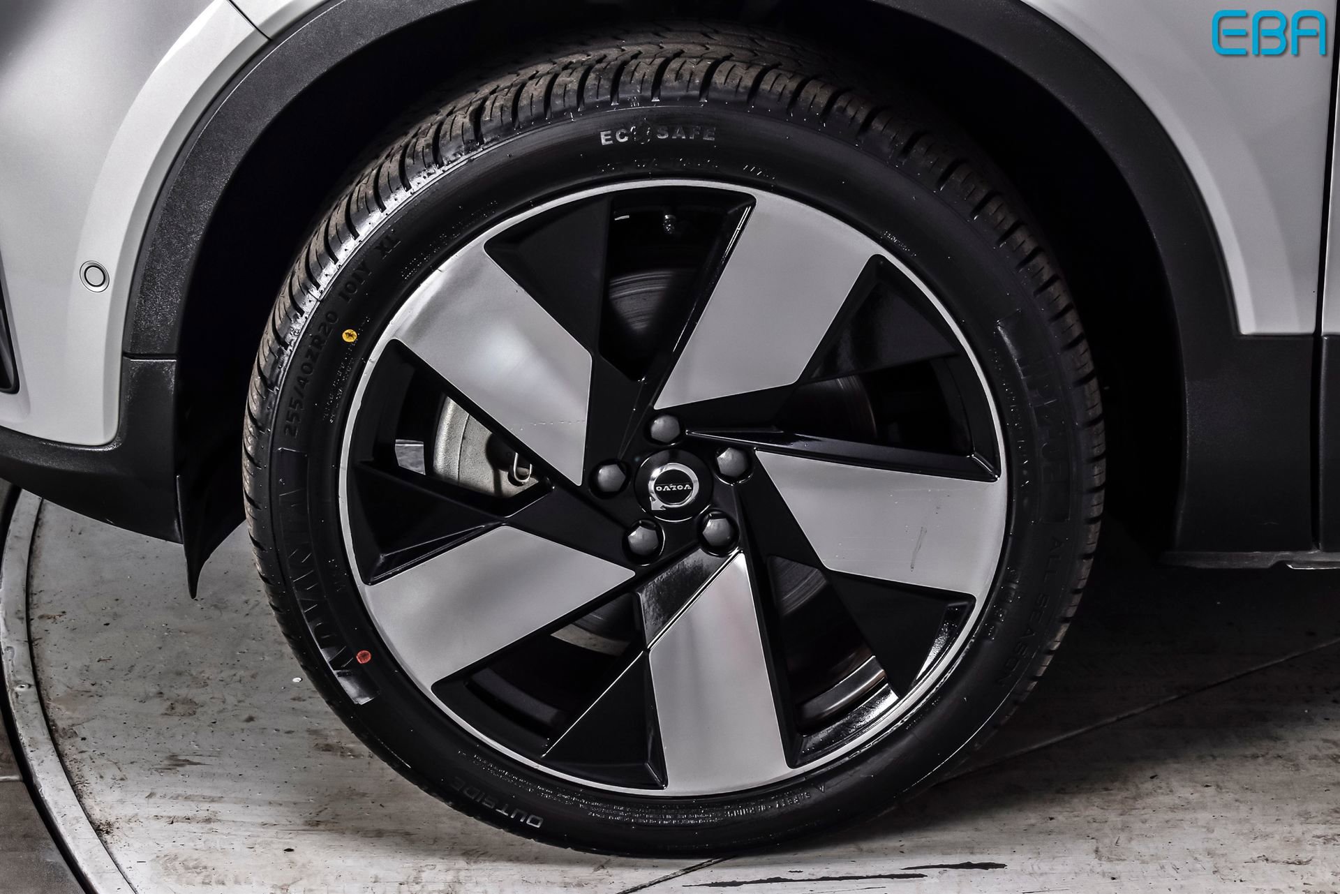 Used 2023 Volvo C40 P8 Recharge Ultimate image 10