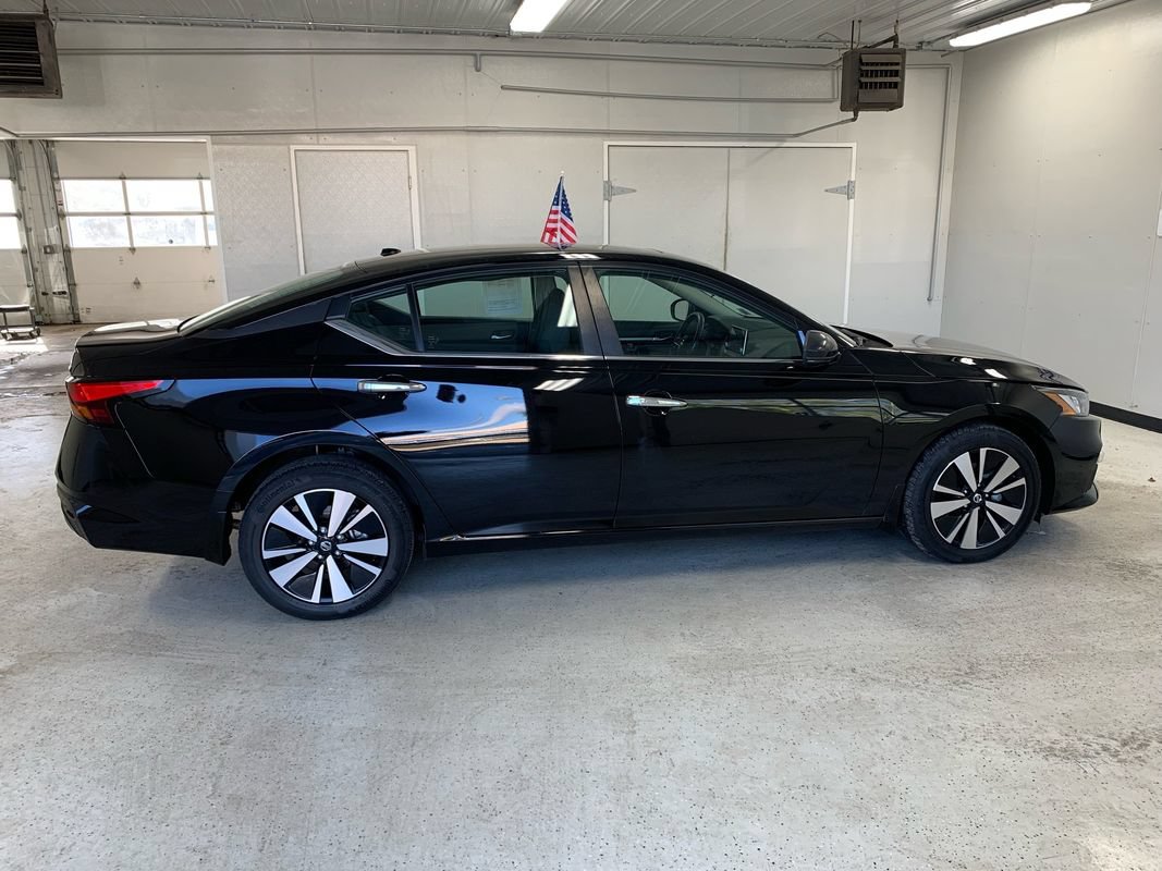 Used 2021 Nissan Altima 2.5 SV w/ SV Premium Package AWD/4WD image 8