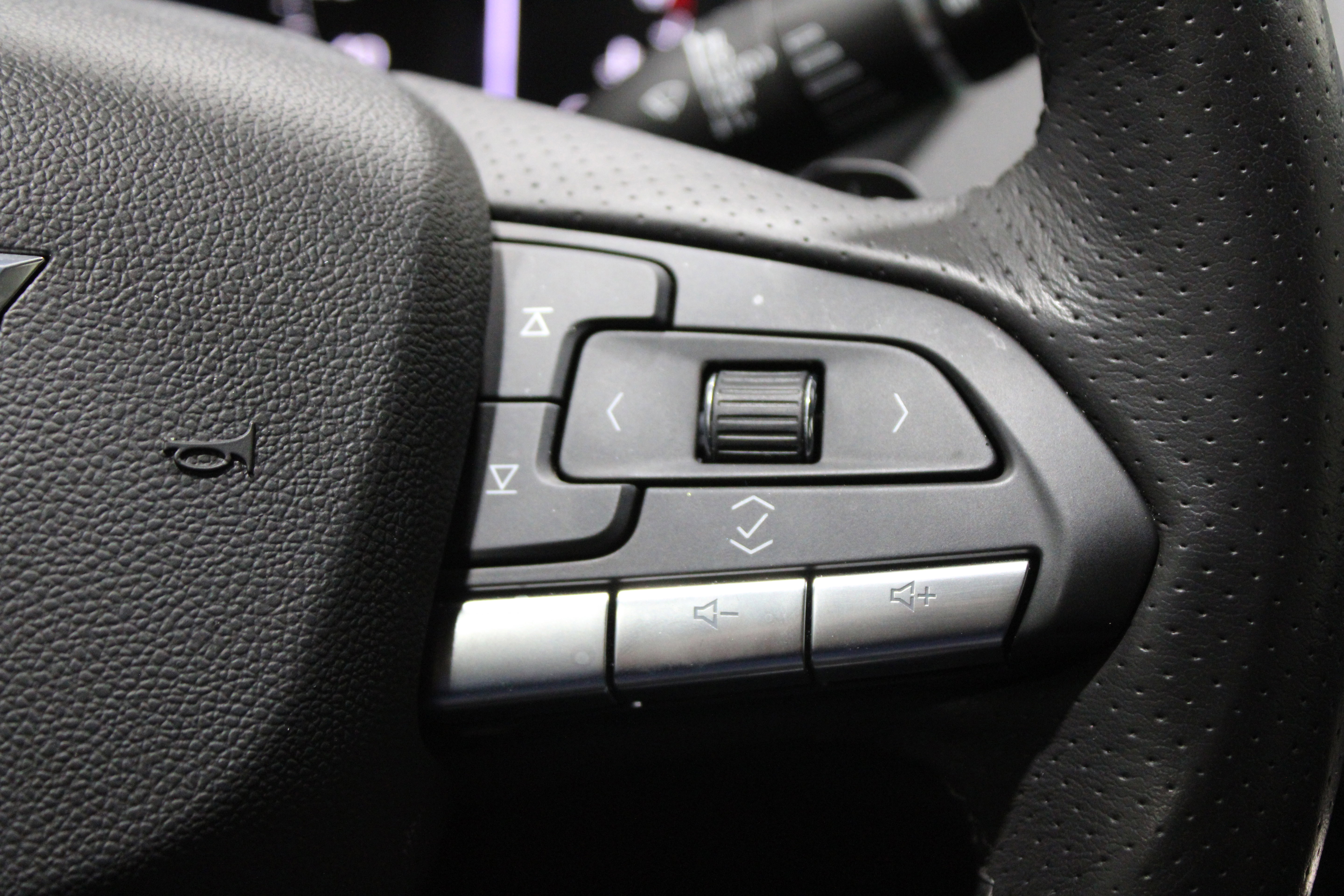 Certified 2023 Cadillac XT4 Sport image 11