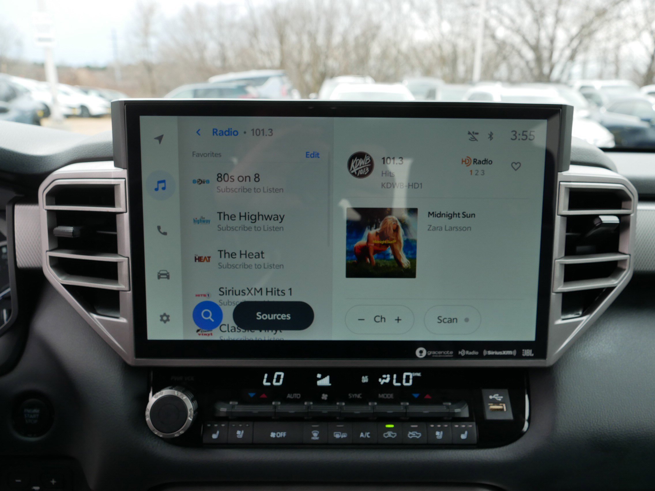 Used 2022 Toyota Tundra Limited image 22