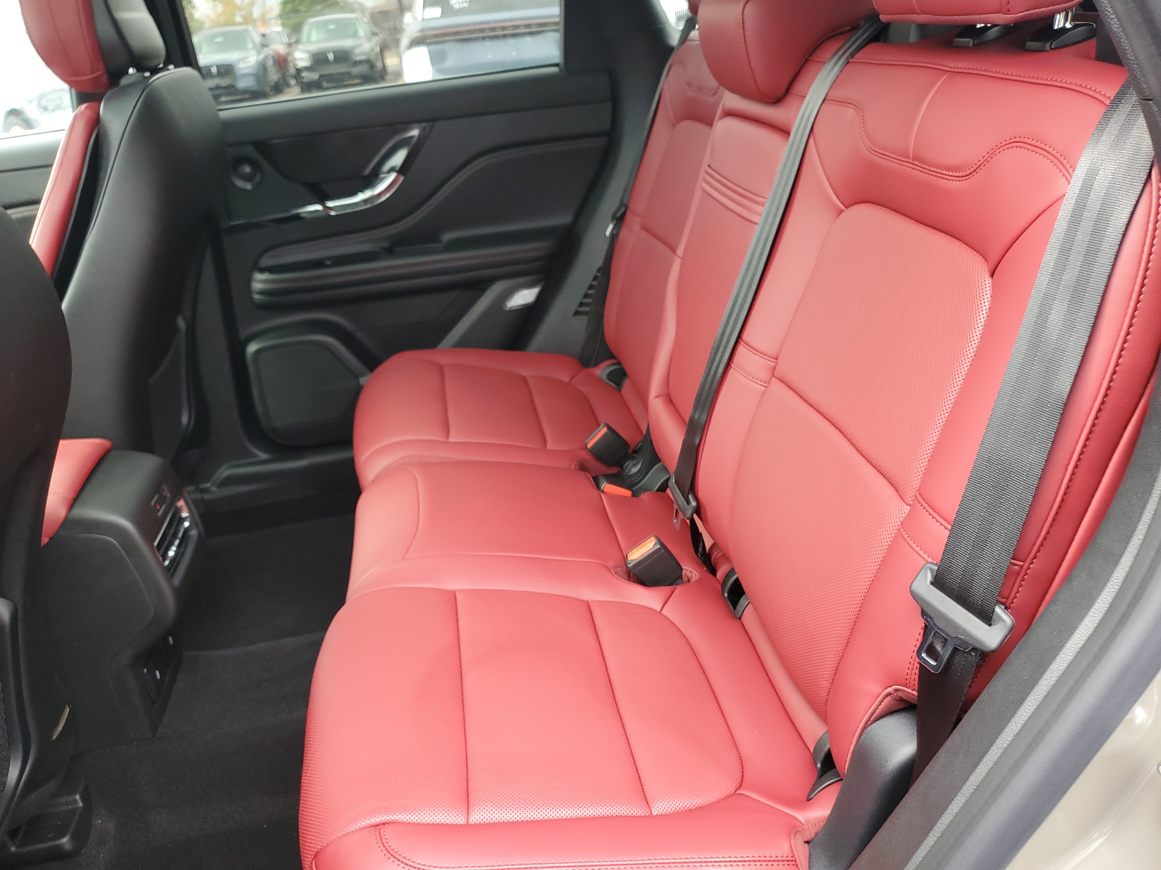 New 2025 Lincoln Corsair Reserve w/ Equipment Group 202A image 28