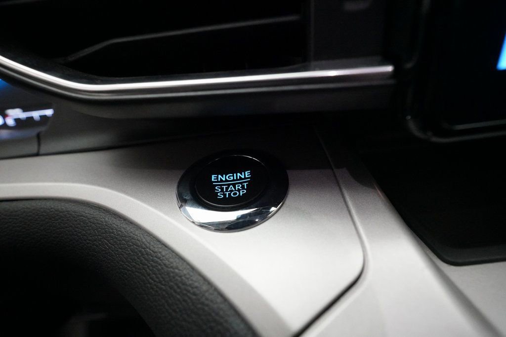 Used 2023 Ford Explorer XLT w/ Equipment Group 202A image 32