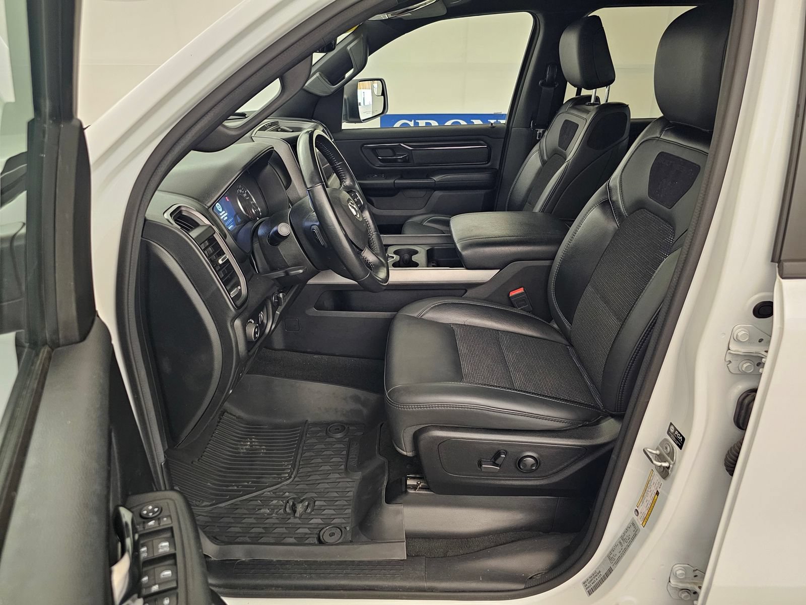 Used 2023 RAM 1500 Big Horn AWD/4WD image 4