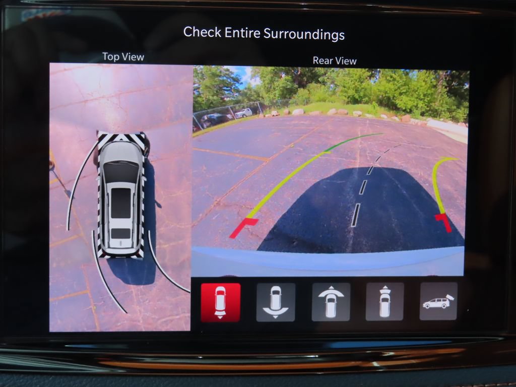 New 2026 Chrysler Pacifica Pinnacle w/ Trailer Tow Group AWD/4WD image 9