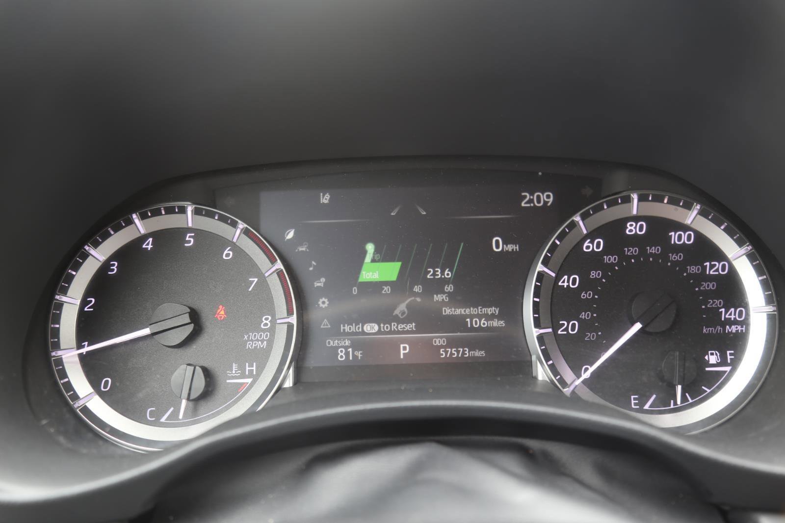 Used 2024 Toyota Highlander LE FWD image 9