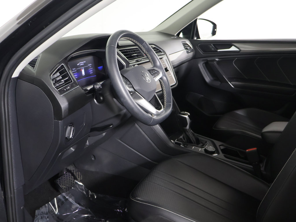 Used 2023 Volkswagen Tiguan SE AWD/4WD image 21