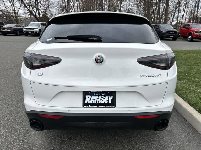 New 2026 Alfa Romeo Stelvio Sprint image 16