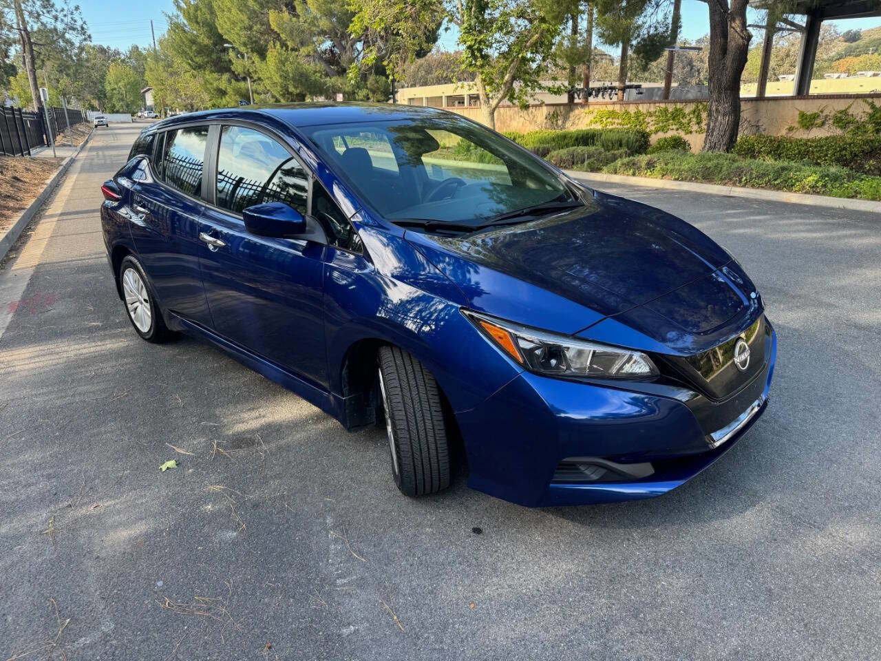 Used 2023 Nissan Leaf S FWD image 3