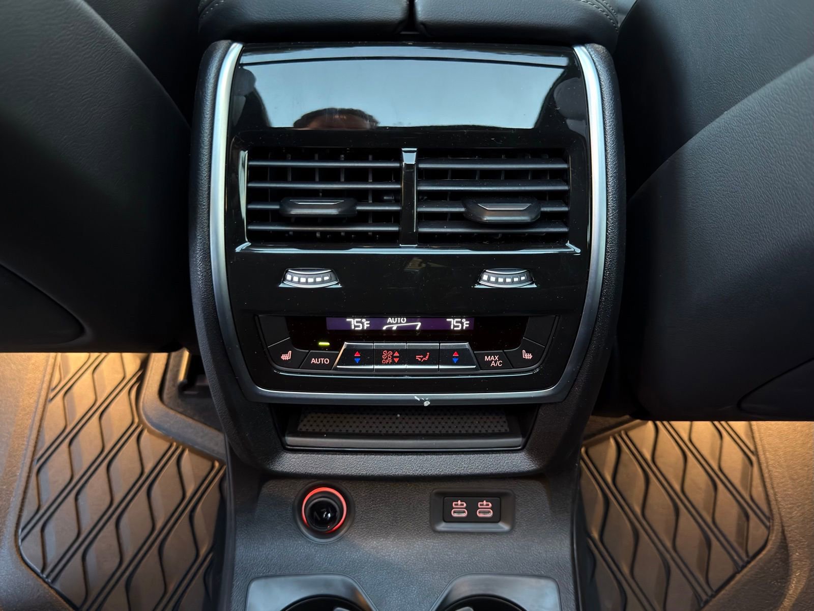 New 2026 BMW X7 xDrive40i w/ M Sport Package image 16