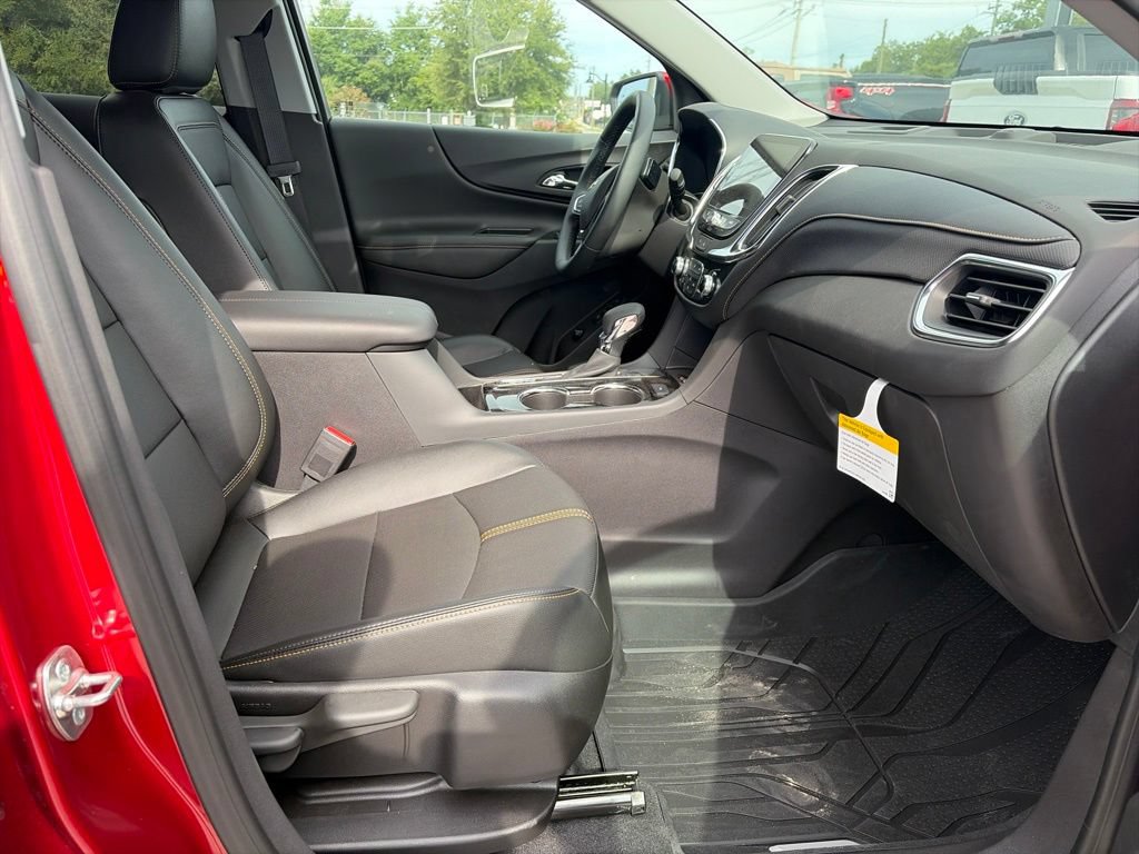 Used 2024 Chevrolet Equinox Premier w/ LPO, Floor Liner Package FWD image 10