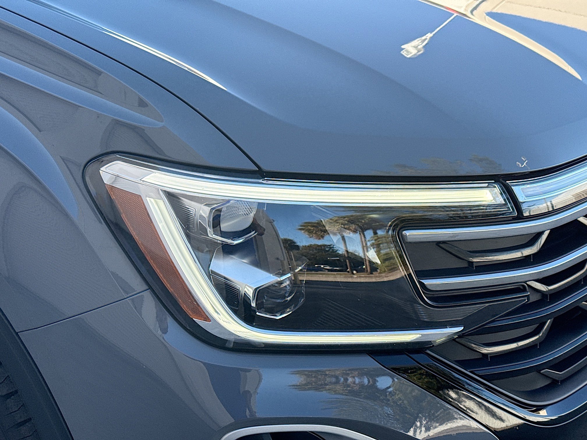 Certified 2025 Volkswagen Atlas Peak Edition SE image 36