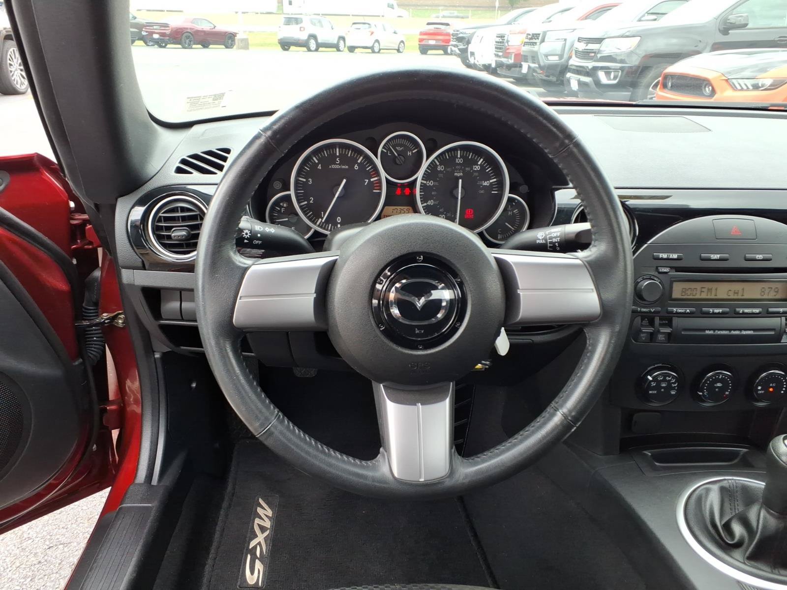 Used 2006 MAZDA MX-5 Miata RWD image 7