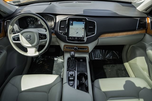 Used 2021 Volvo XC90 T6 Momentum w/ Advanced Package AWD/4WD image 21