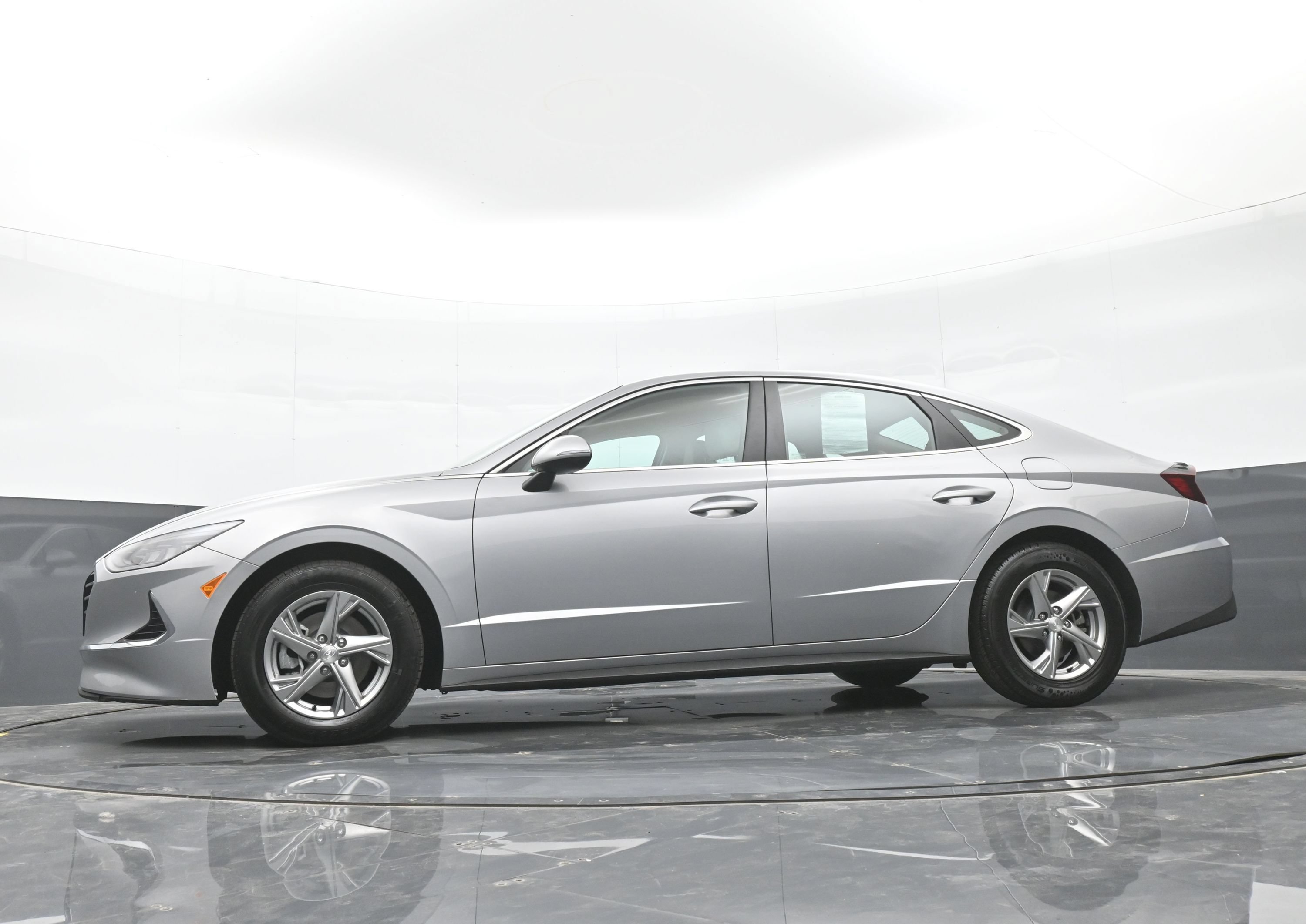 Certified 2023 Hyundai Sonata SE w/ Cargo Package FWD image 44