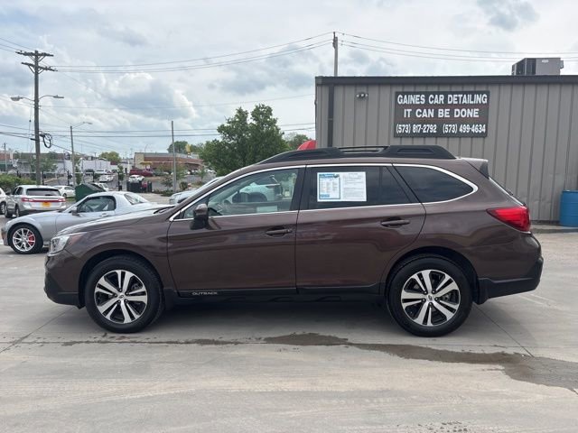 Used 2019 Subaru Outback 2.5i Limited AWD/4WD image 4