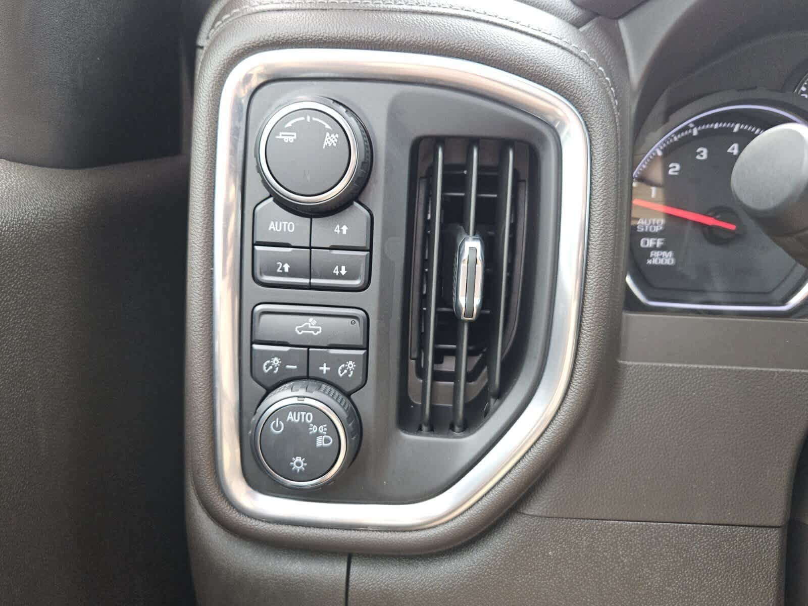 Used 2019 Chevrolet Silverado 1500 LT w/ All-Star Edition AWD/4WD image 17