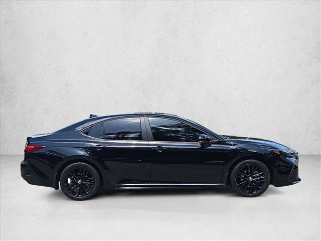 Used 2025 Toyota Camry SE w/ Convenience Package FWD image 4