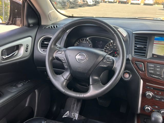 Used 2017 Nissan Pathfinder Platinum FWD image 17