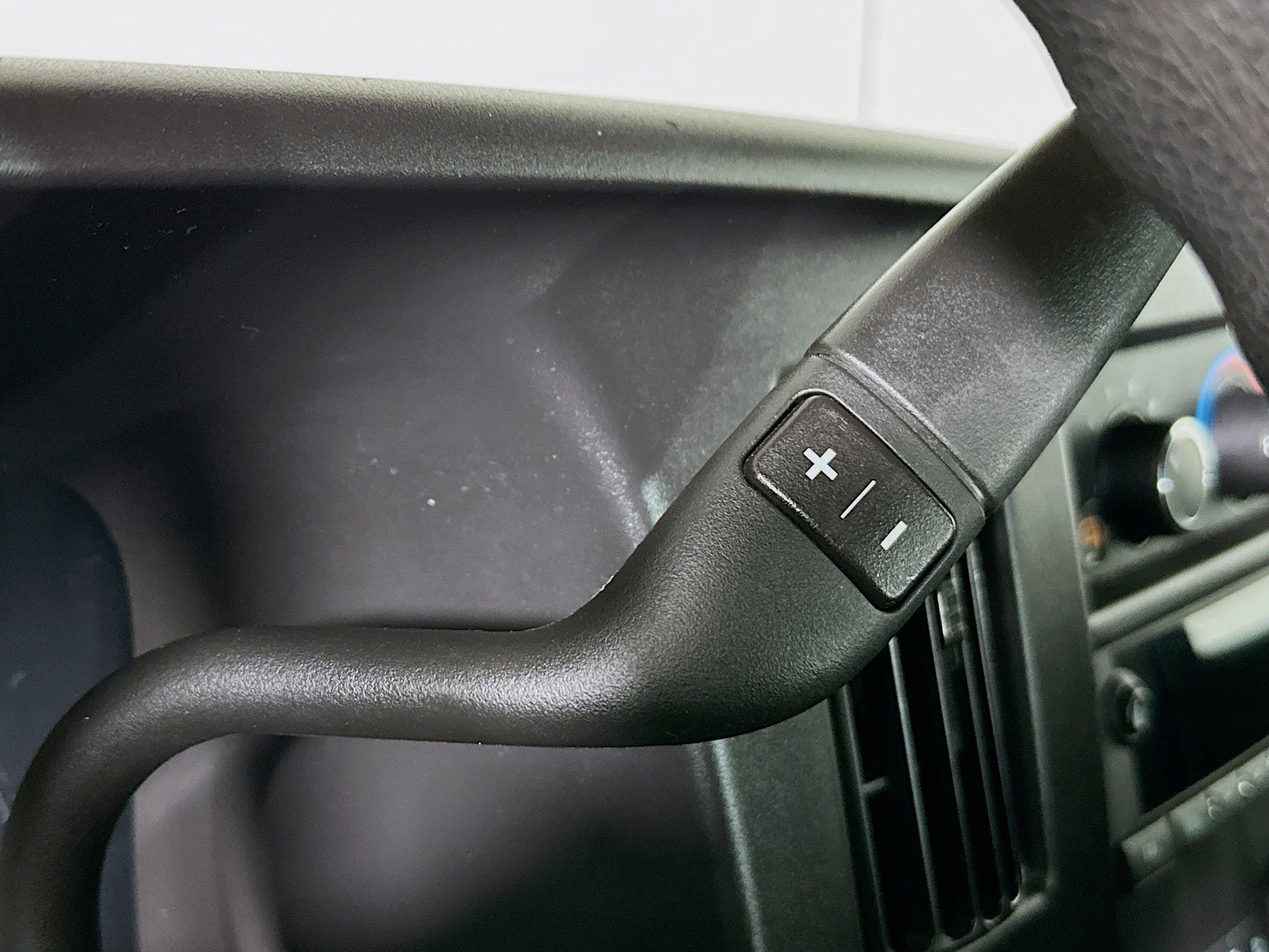 Used 2024 GMC Savana 2500 w/ Driver Convenience Package image 18