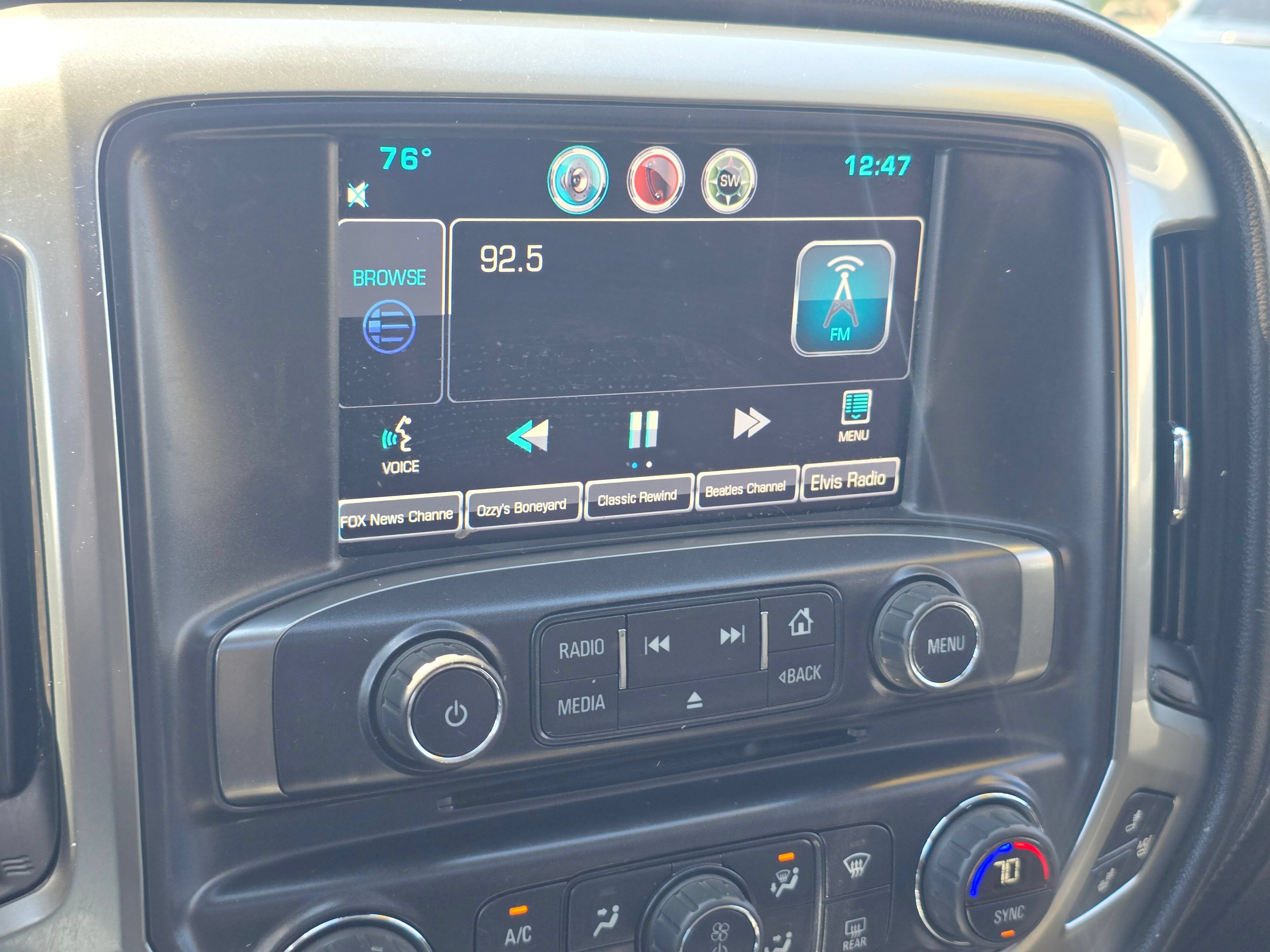 Used 2015 Chevrolet Silverado 1500 LTZ Z71 w/ LTZ Plus Package AWD/4WD image 29
