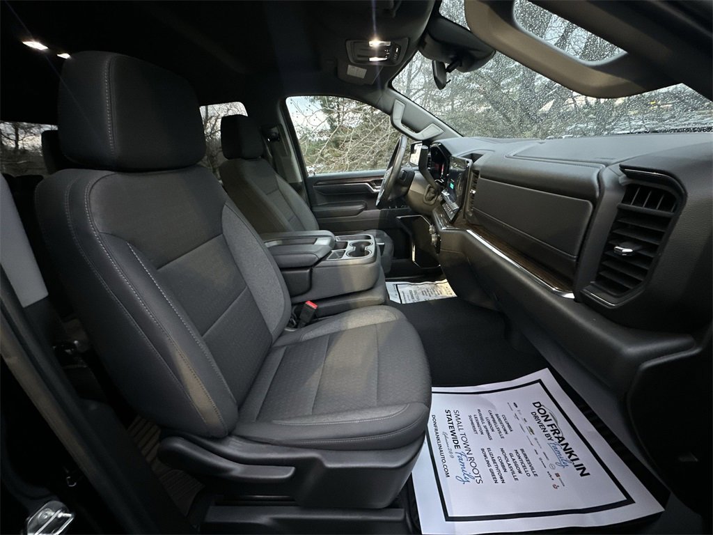Used 2024 Chevrolet Silverado 1500 LT image 23