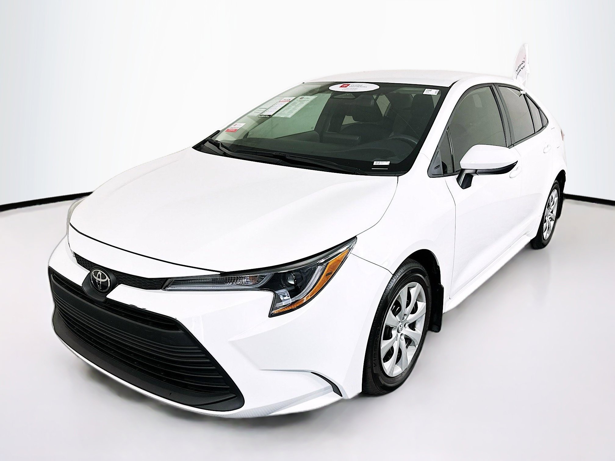 Used 2025 Toyota Corolla LE FWD image 7