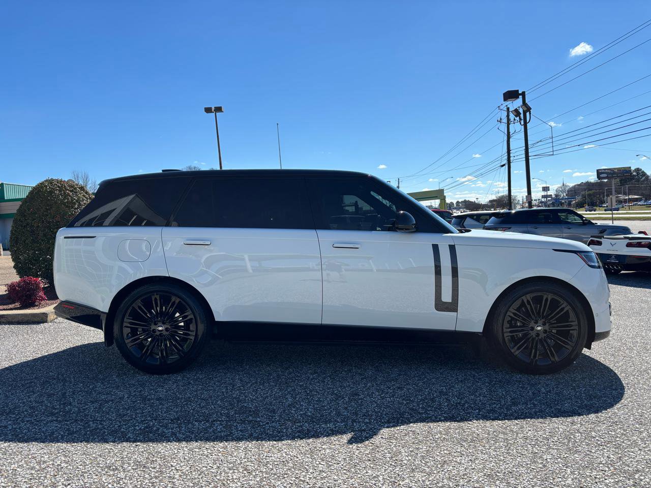 Used 2025 Land Rover Range Rover Long Wheelbase SE image 11