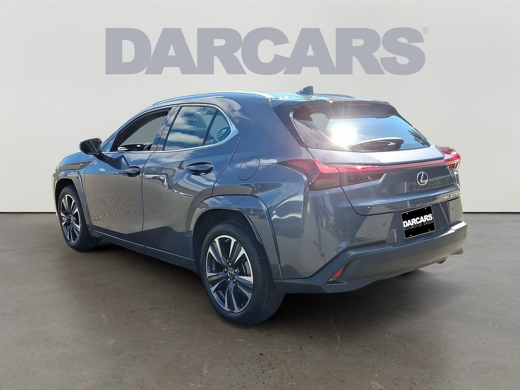 Used 2023 Lexus UX 250h AWD w/ Accessory Package (Z2) image 4